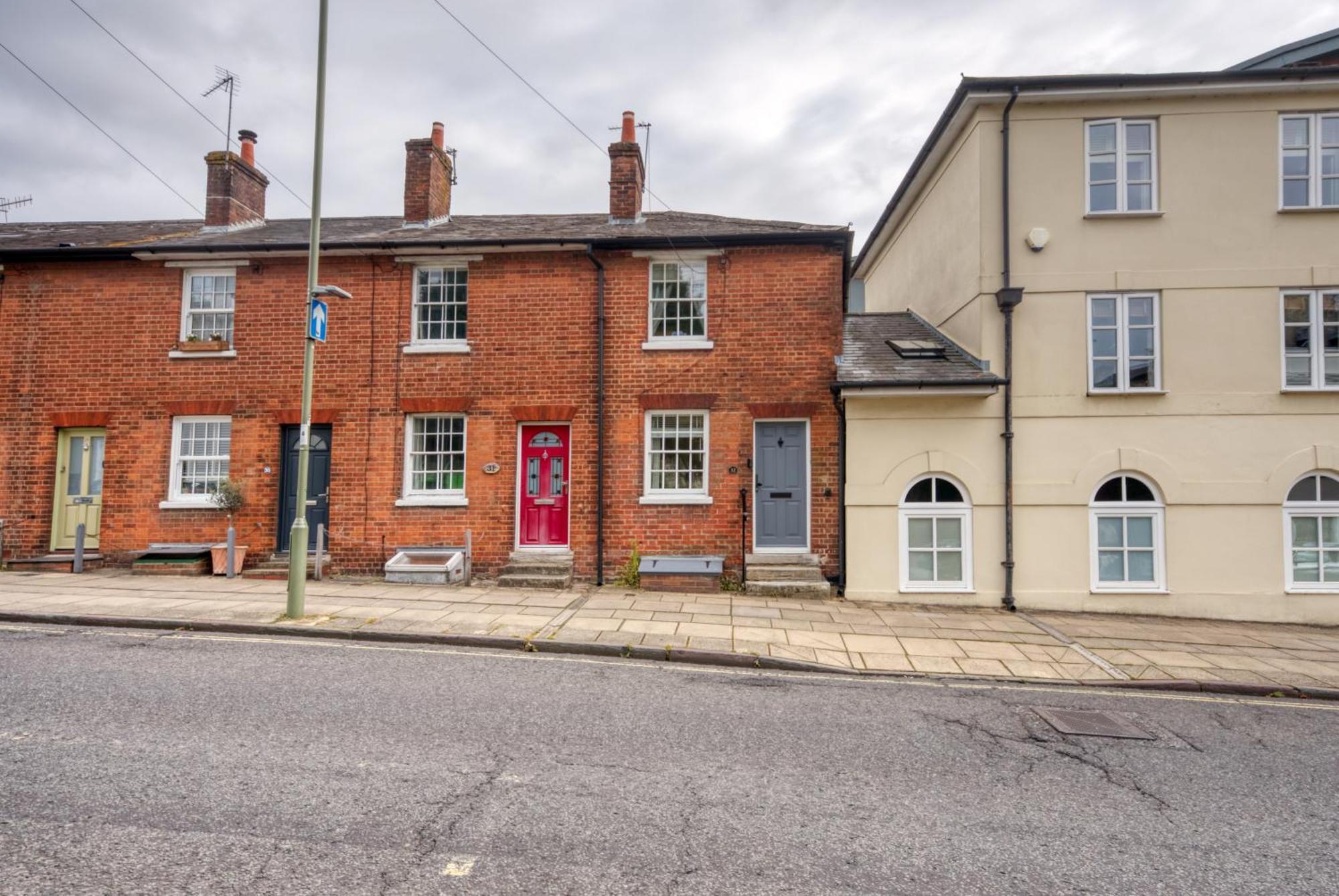 2 Bedrooms Stunning Westgate Cottage Retreat, Central Winchester, Free On-Street Parking Permit, With Garden Close To Cathedral - Sleeps 6, Pets Are Welcome, Summer Special Offer! - By Blue Puffin Stays Eksteriør bilde